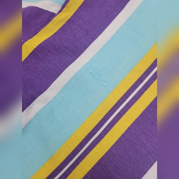 FREE W BUNDLE Soulstar vertical stripe t-shirt - Picture 2 of 7